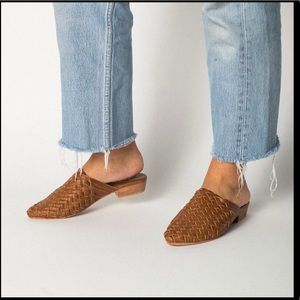 St. Agni Woven Paris Mule sz 38